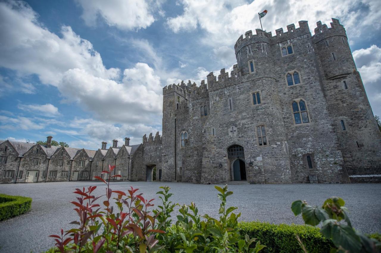 Kilkea Castle Hotel ภายนอก รูปภาพ