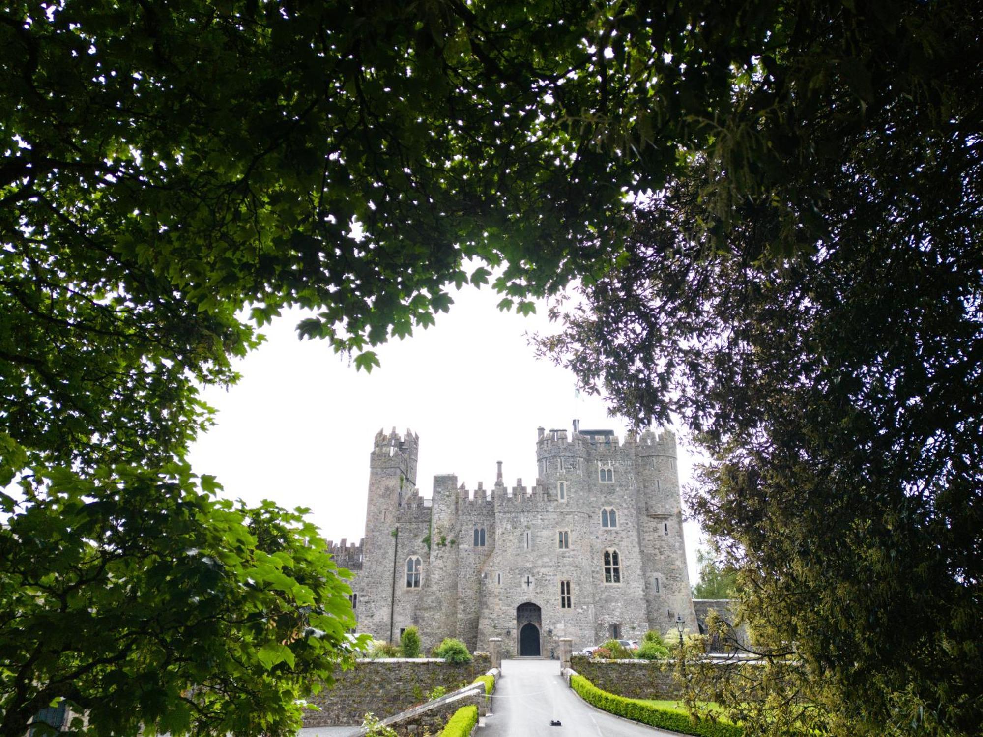 Kilkea Castle Hotel ภายนอก รูปภาพ