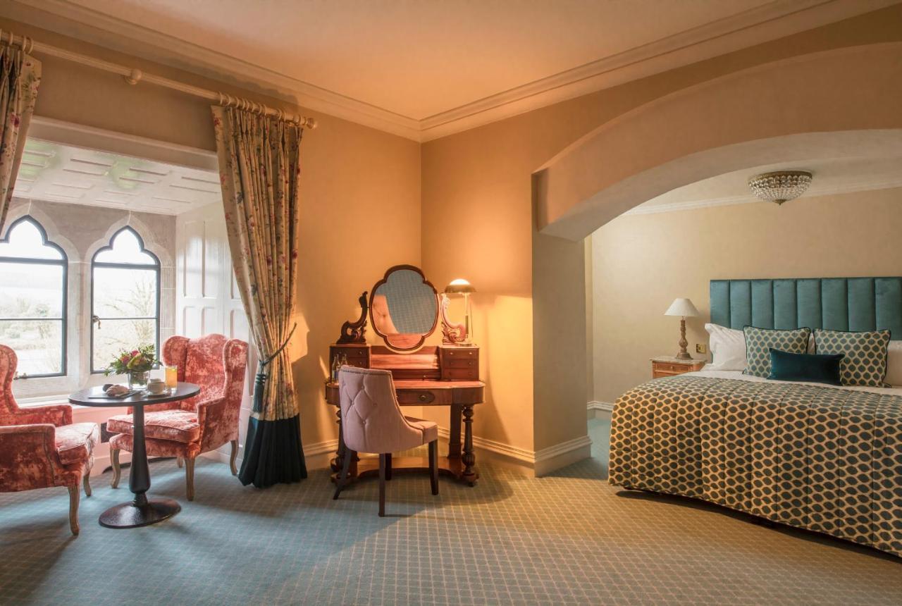 Kilkea Castle Hotel ภายนอก รูปภาพ
